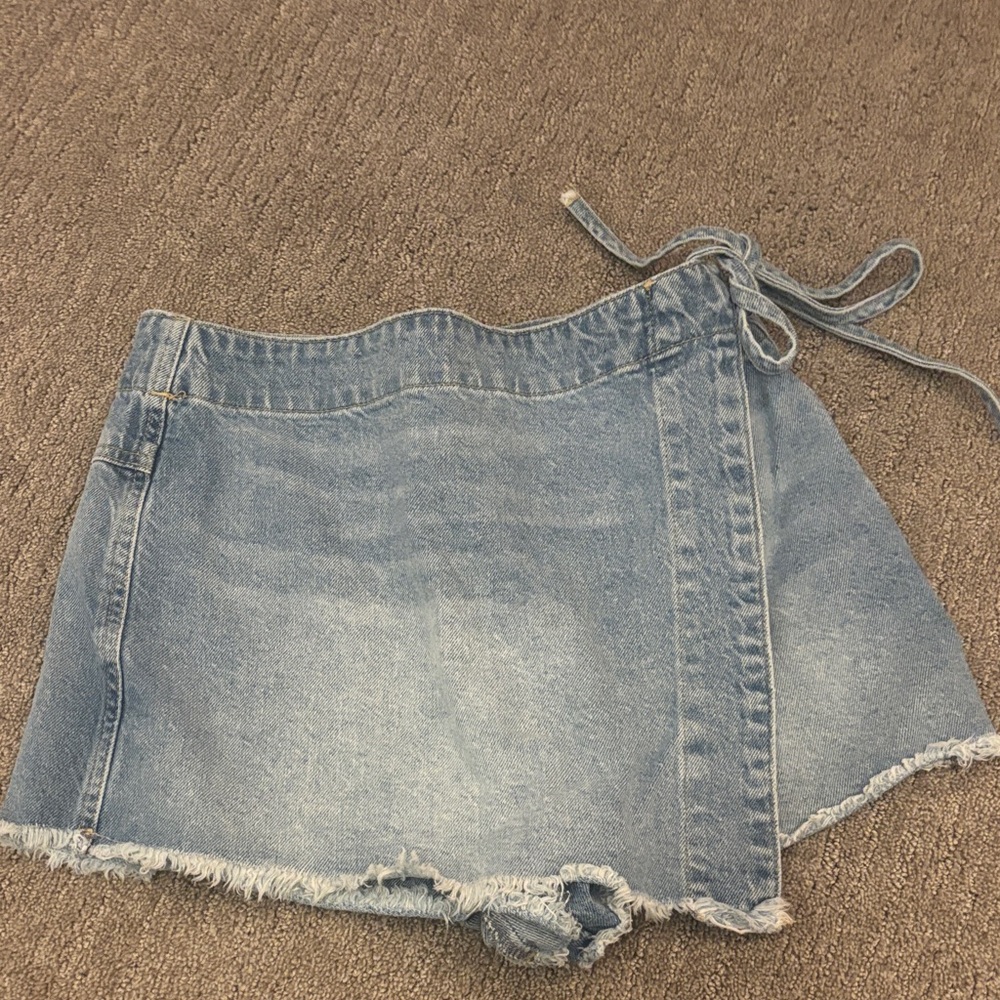 We The Free Light Blue Denim Skort